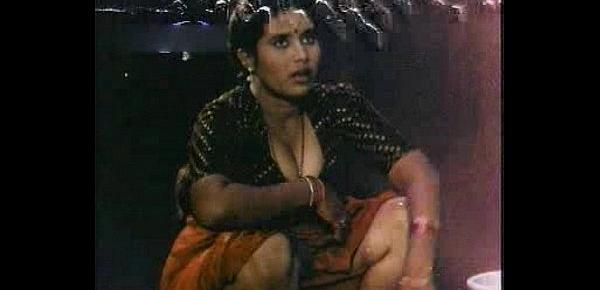  Erotic Romance Scenes of Mallu Young Sweet Aunty and Boy